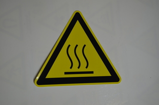 Осторожно. Горячая поверхность
