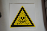 Опасно. Ядовитые вещества